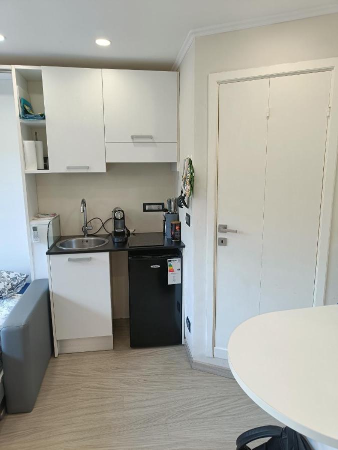 Finestra Speciale Su Palazzo Rosso. Monolocale Appartement *