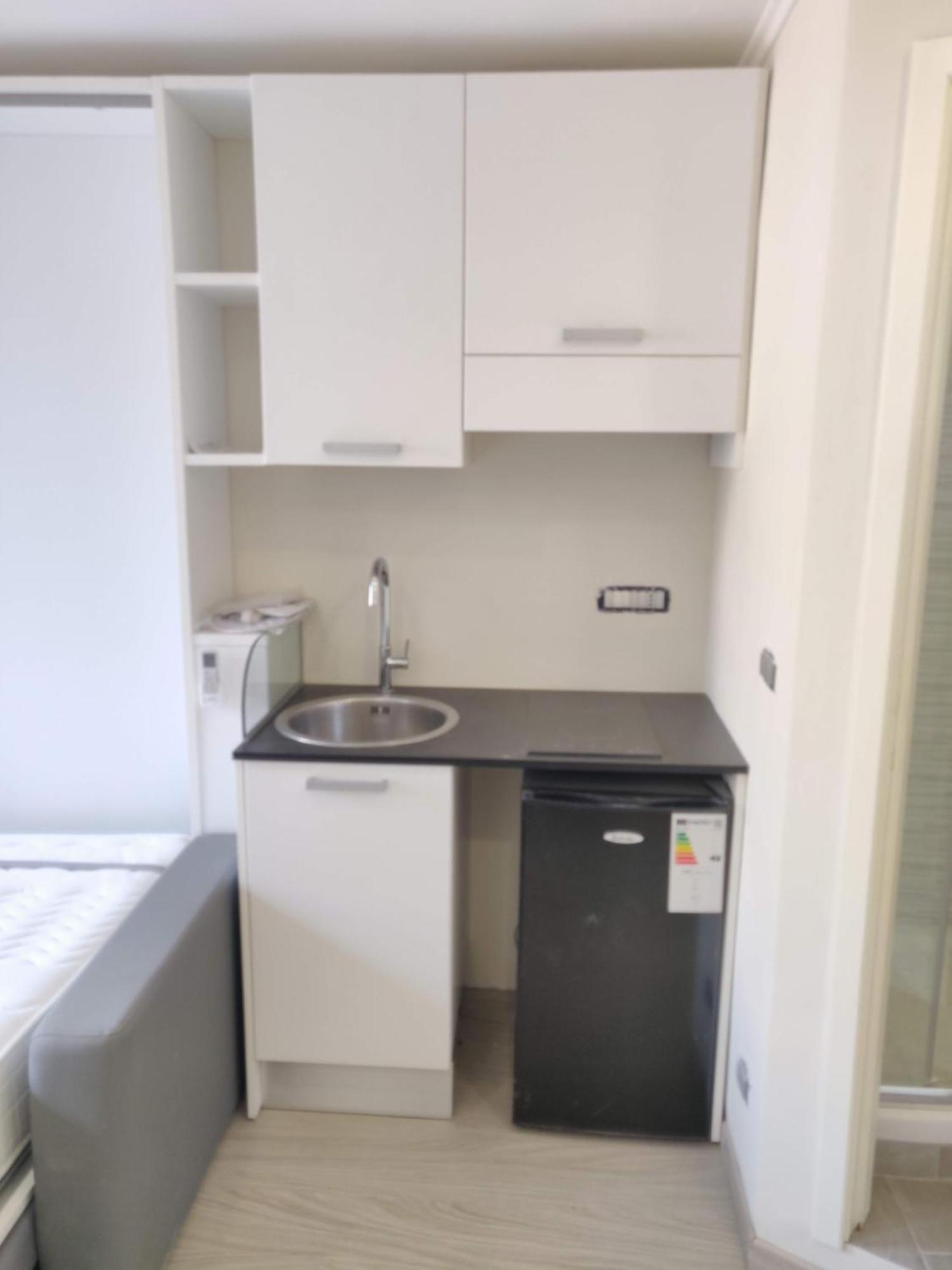 Finestra Speciale Su Palazzo Rosso. Monolocale Appartement Genua