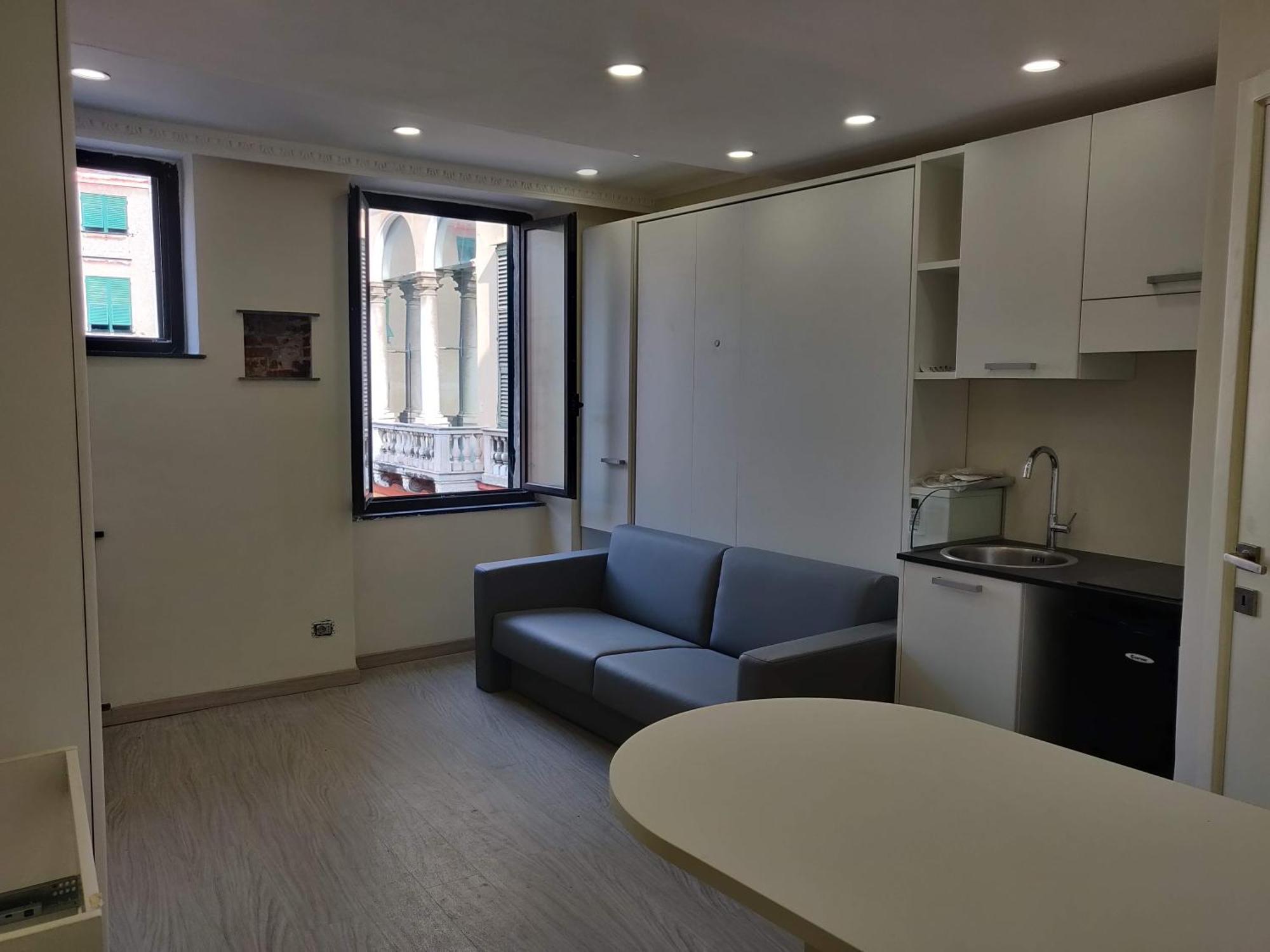 Apartamento Finestra Speciale Su Palazzo Rosso. Monolocale