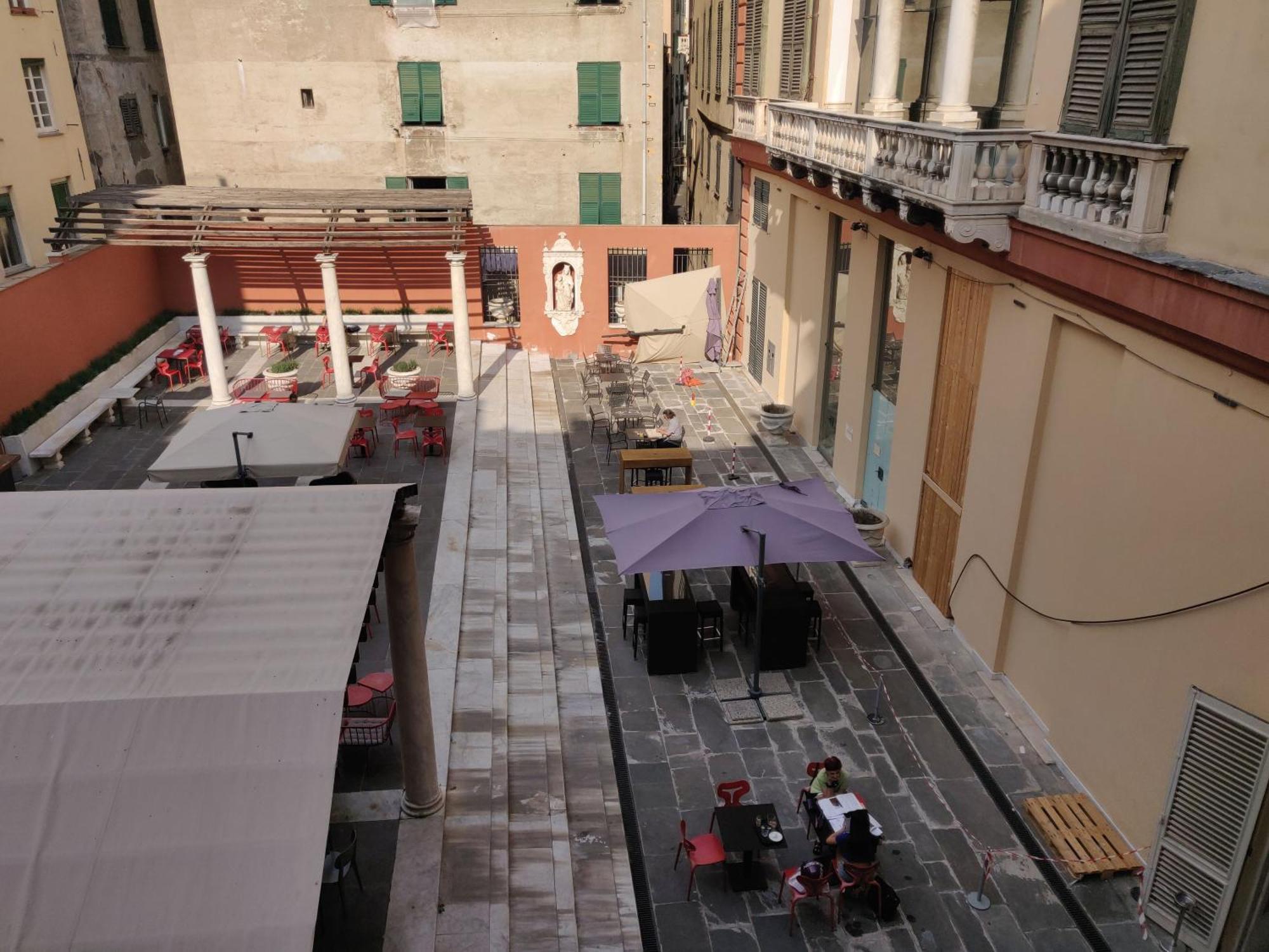 Apartamento Finestra Speciale Su Palazzo Rosso. Monolocale *